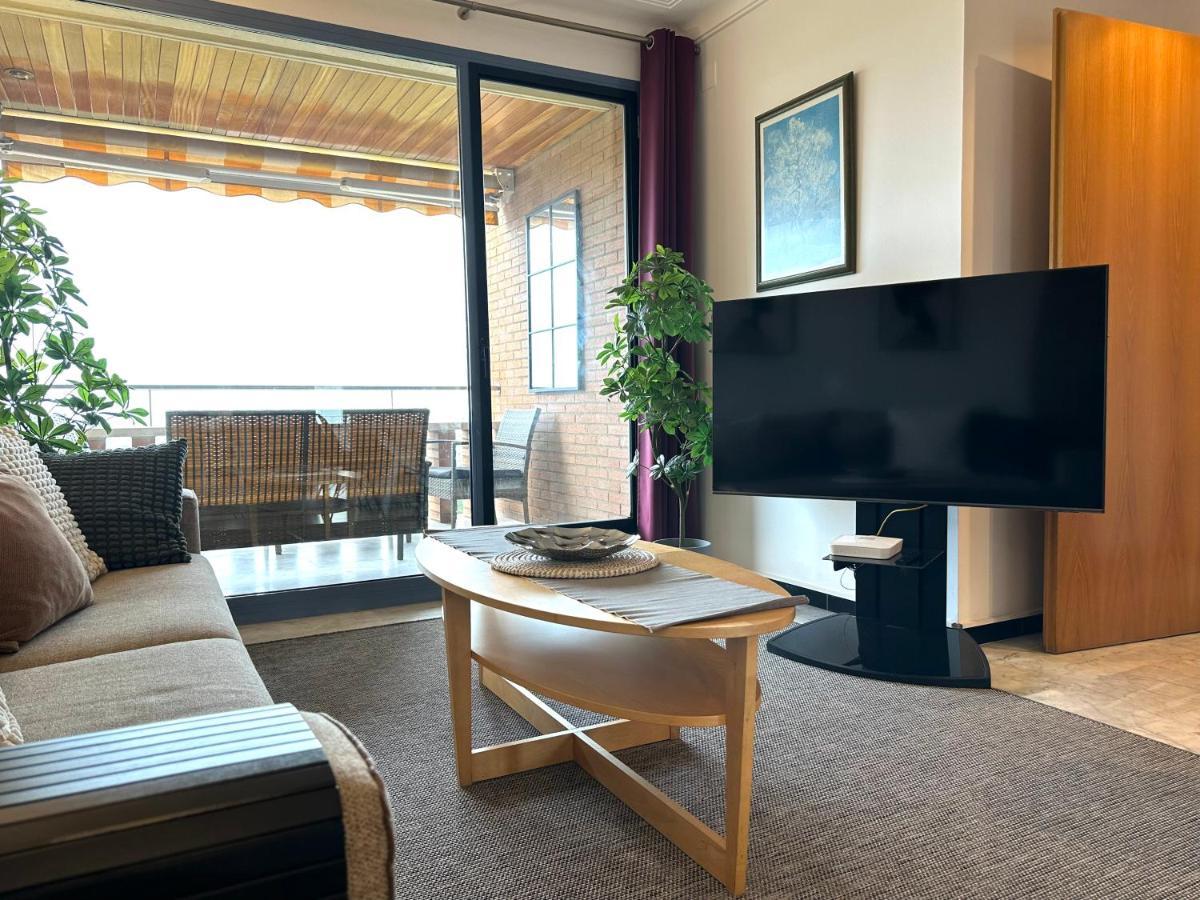 Lets Holidays Apartment Sea Views In Барселона Екстер'єр фото